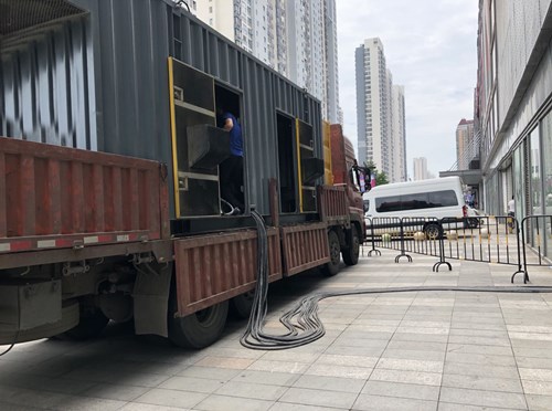 江孜低温环境下，柴油发电机组电池充满电的具体时间受哪些因素影响？